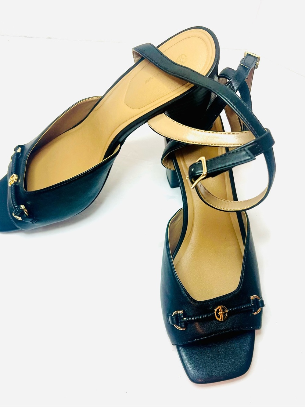 NWOT Women's Gianni BINI Square Toe
Dress Sandals -size 10